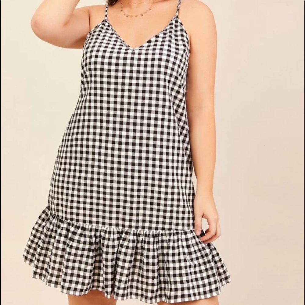 🖤🆕BEBE BLACK PLAID RUFFLE SHIFT DRESS🖤NWT🖤 - Picture 3 of 5